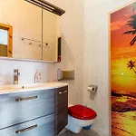 דירה Apartmenthaus In Fuer Monteure קמניץ