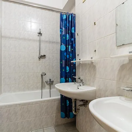Apartmenthaus In Fuer Monteure Apartment *