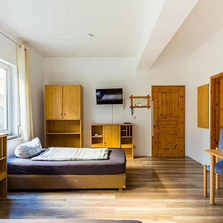 Apartmenthaus In Fuer Monteure דירה *