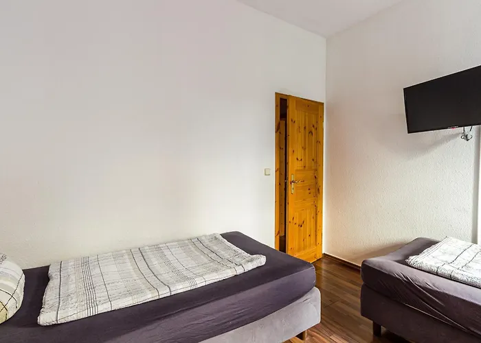 Apartmenthaus In Fuer Monteure ケムニッツ