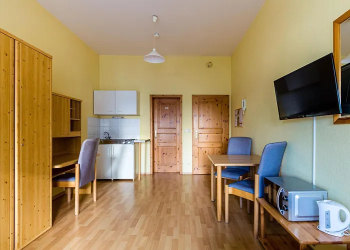 アパート Apartmenthaus In Fuer Monteure ケムニッツ