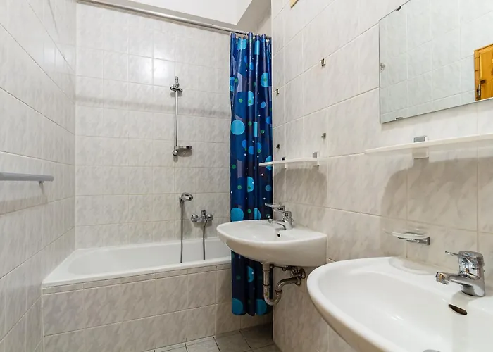 Apartmenthaus In Fuer Monteure アパート *