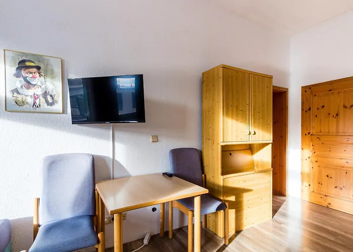 Apartmenthaus In Fuer Monteure * ケムニッツ