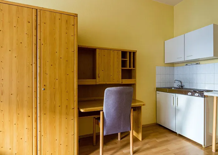 Apartmenthaus In Fuer Monteure アパート ケムニッツ