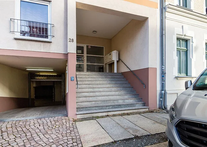 Apartmenthaus In Fuer Monteure ケムニッツ